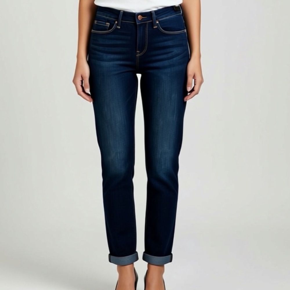 Levi's Signature Jeans Womens Size 4 Blue Modern Slim Cuffed Preppy Denim